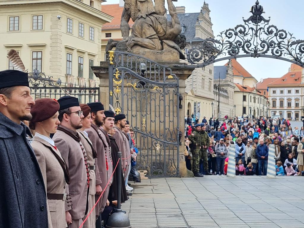 Památný den sokolstva - střídání stráží